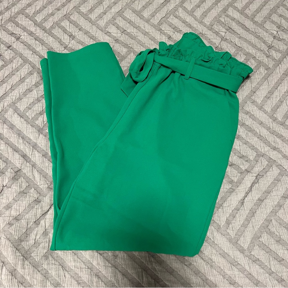 Women’s Green Riley & Rae Capri Pants - Picture 4 of 16